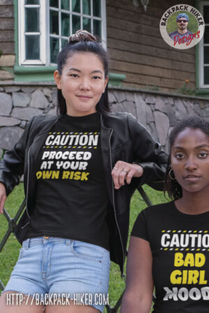 Tricou petrecerea burlacitelor - Caution - proceed at your own risk