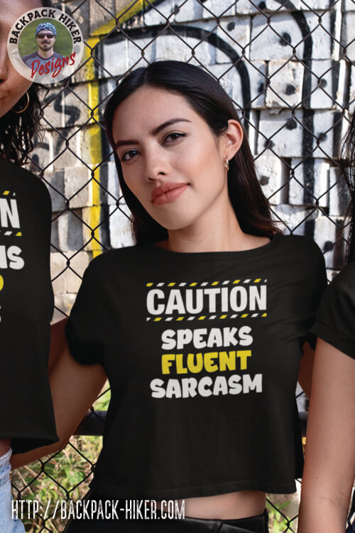 Tricou petrecerea burlacitelor - Caution - speaks fluent sarcasm