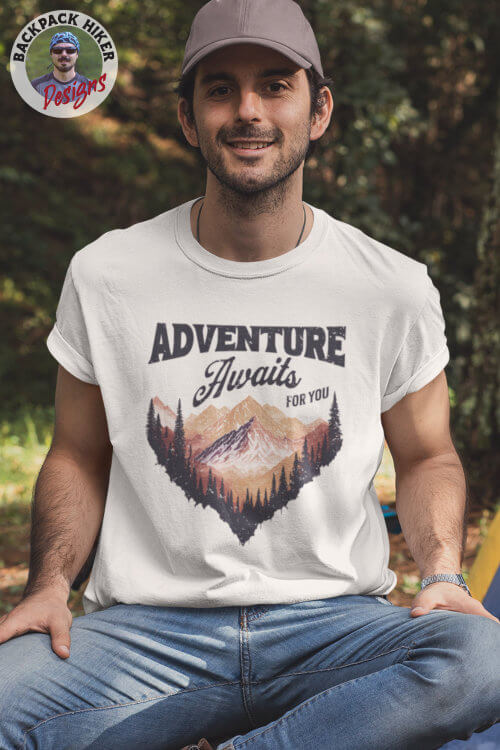 Tricou in stil grunge - Adventure awaits for you